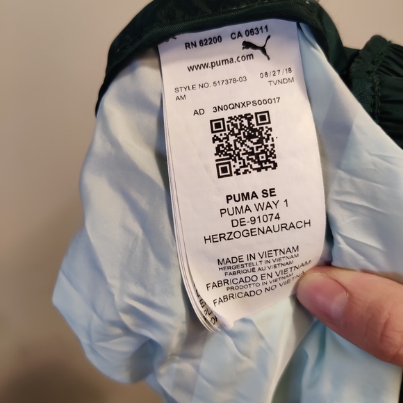 Retro Crop Colourblock Windbreaker
(Puma 517378 - Cosmic Women’s Jacket) - Picture 10 of 11